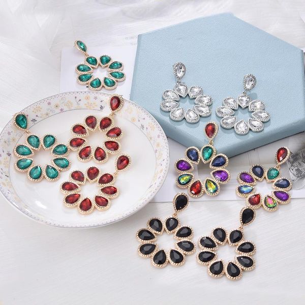 

ztech fashion flower-flower close rhinestone серьги капельницы высококачественные чистые кристаллы ювелирные изделия аксессуары для женщин, Silver