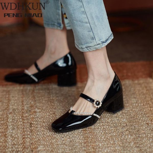 

2021 fashion trend buckle design autumn thick heel single shoes retro style mid-heel all-match women's shoes, Black
