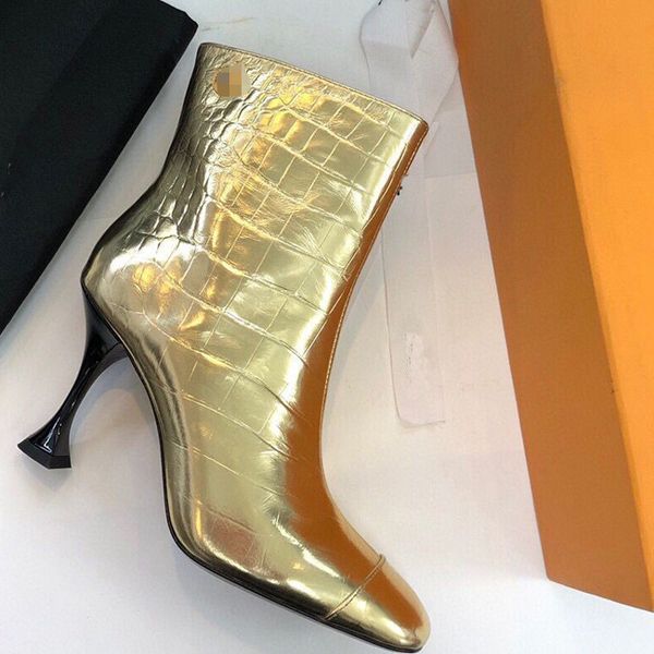

round head ultra-high heel side zipper 2020 vintage leather embossed boots personality queen fan qiudong women's shoes, Black