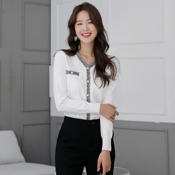 

Female 2021 Autumn Temperament with Low-v Long Sleeve Thin Sweater Vha6, White;black