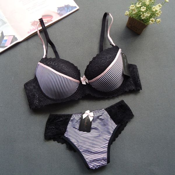 Mulheres Underwear Set Sexy Sutiã e Panty Sets Lace Lace Push Up Bra Intimates Striped Underwire Bralette Sexy Lingerie B C Cup Y200708