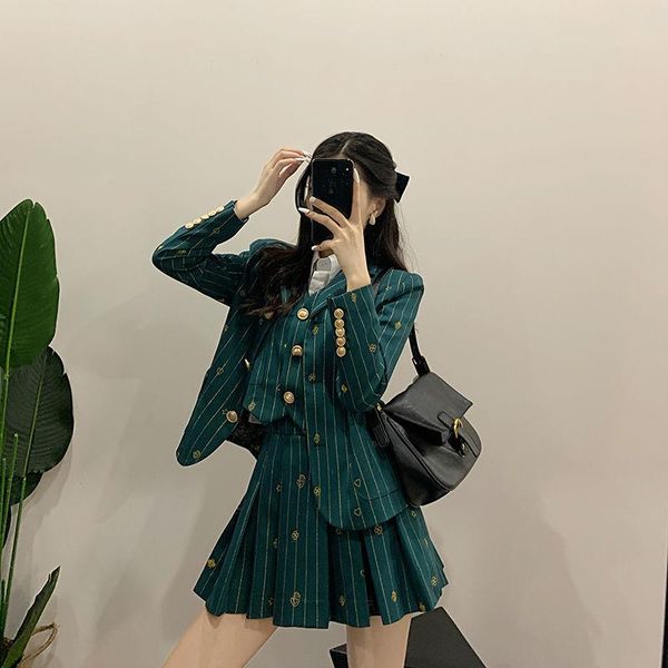 

retro suit female street winter clothing college wind age-reducing green embroidery 3pcs set white blouse+short blazer and skirt