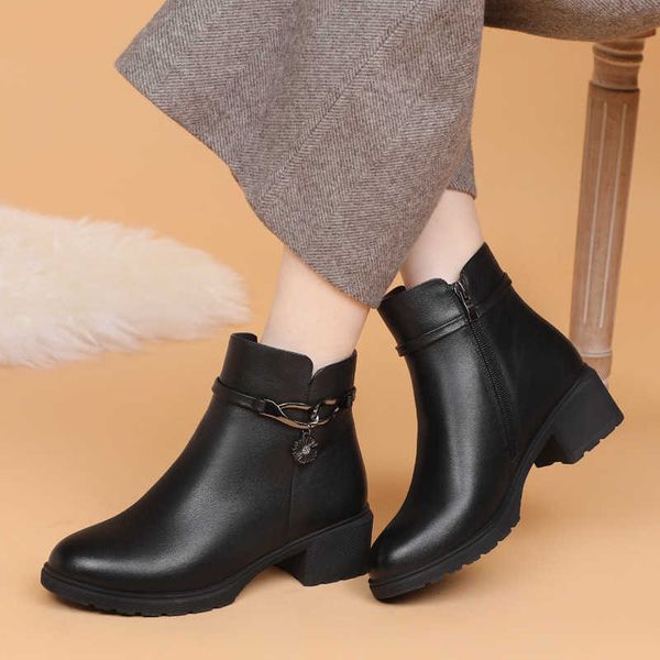 

short tube women's winter short thick soft bottom heel 2021 new spring and autumn single mother's boots middle, Black