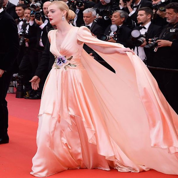 

gorgeous dubai arabic evening dress with caped sleeve 2022 elegant a line floor length satin prom dresses formal party gowns celebrity red c, Black;red