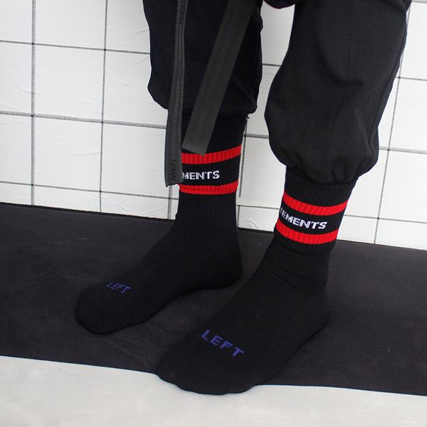 

korean striped two-bar letter socks hip-hop tide brand tube movement harajuku skateboarding mens socks, Black