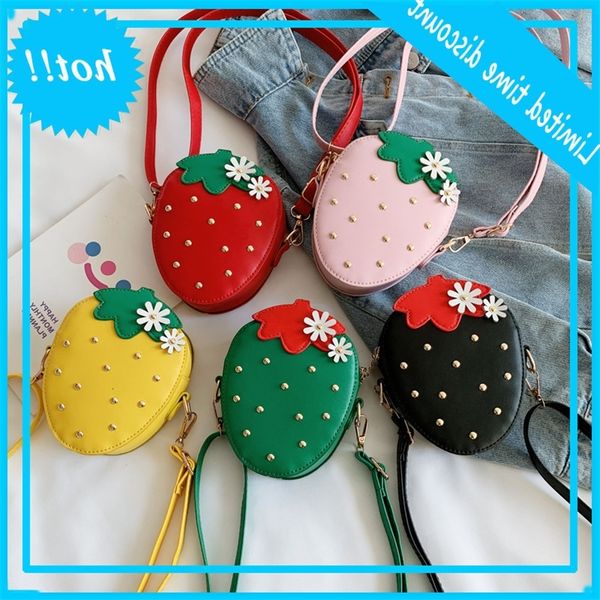 

cartoon strawberry children's 2020 new boys and girls' one shoulder messenger cute princess accessories baby bag