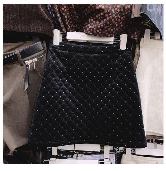 

autumn winter new fashion women's high waist a-line thickening warm velvet fabric paillette sequined patched short s1, Black