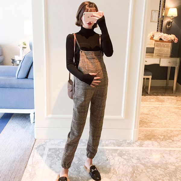 

angel mommy ~ fashion suit for going out autumn and showing thin in winter pregnant women's sweater + checked suspenders, White