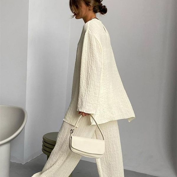 

clacive fashion loose 2 piece pants set women casual long sleeve t-shrit matching wide trousers suit vintage high wasit pant 220315, White