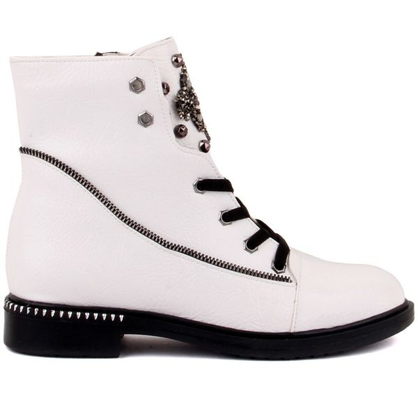 

white-colored female boots 1lcu, Black