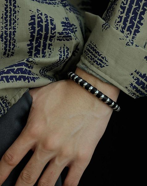 

hip hop magnetic clasps steel titanium bead bracelet vintage woven bracelet jewelry silver color beads homme, Black