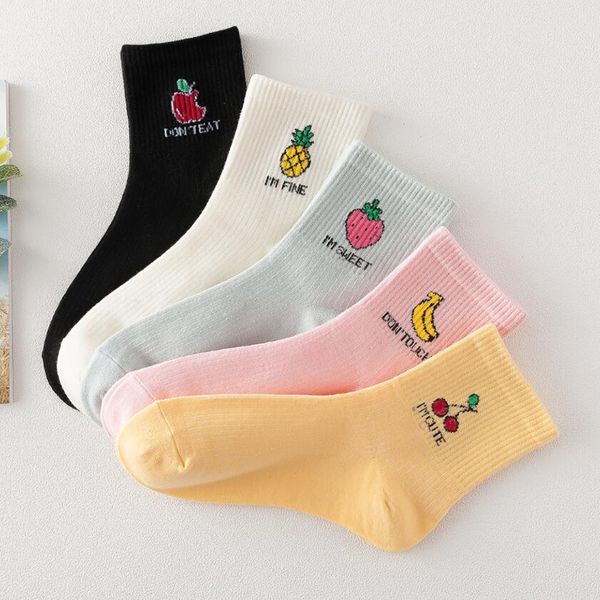 

1 pair candy color cute fruit women socks kawaii banana/strawberry/apple/pineapple/cherry words women socks t200218, Black