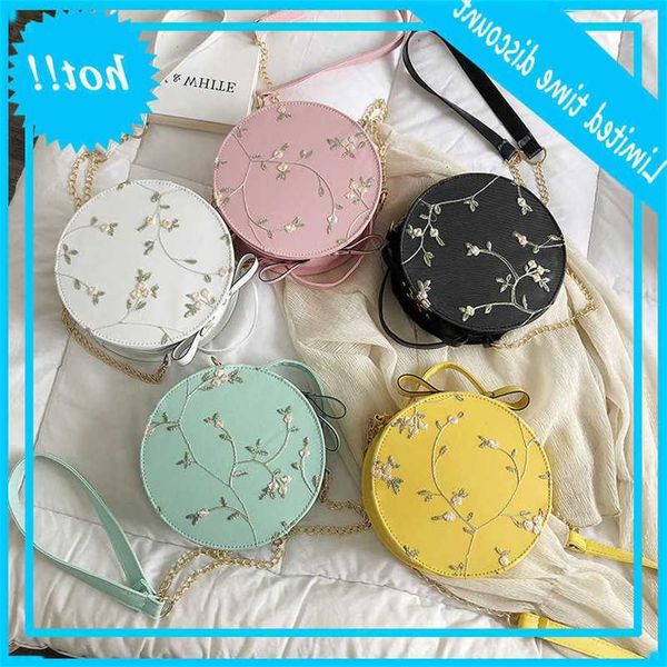 

new embroidered women's round ancient han element ethnic style bag, black bag