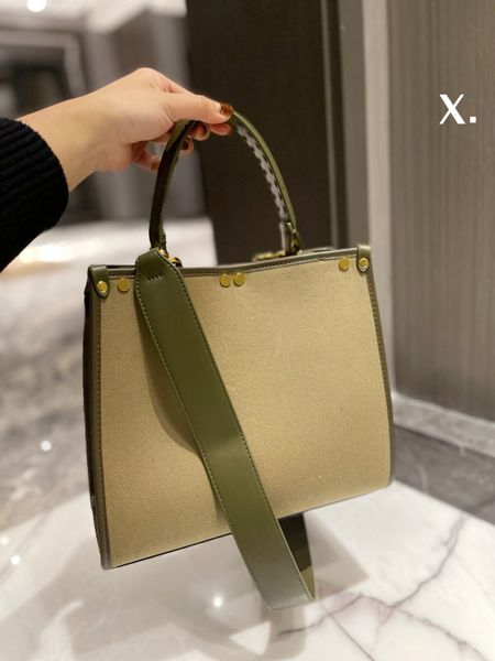 

2022 new peekaboo shoulder clutch
