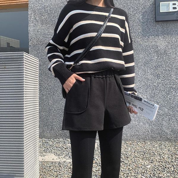 

2021 autumn winter warm velvet shorts korean elastic high waist a-line wide leg short big pocket thick warm wool short trousers1, Black;white