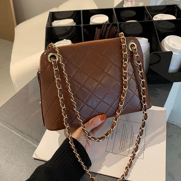 

2021 winter pu leather chain shell bag 2021 fashion handbags and purses female travel luxury trending cross body bag