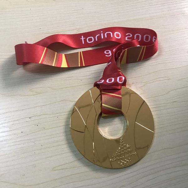 

1 pcs the 2006 torino italy olympic gold medal badge with ribbon usa metal games award medal