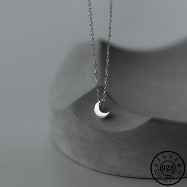 100% настоящий 925 стерлингового серебра 925 минималистская луна в форме кулон ожерелья украшенные подарки для женщин девушек Q0531