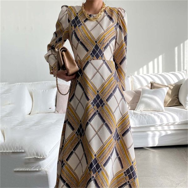 

2021 new retro-feminine geometric slit-neck puff-to-line sleeves dressed waist mid-calf wear spring uf9g, Black;gray