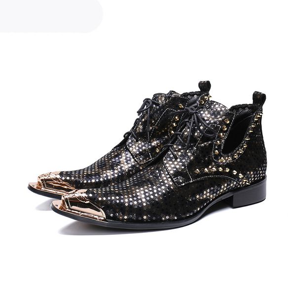 Италия типа мужская обувь мода черные кожаные ботинки мужчины заостренные металлические наконечники на шнуровке с заклепками ботас готов