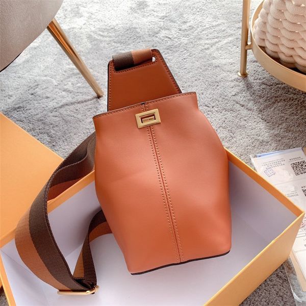 

new fanny packs leather cross chest, classic handbag brand leather bag size 27*13 cm