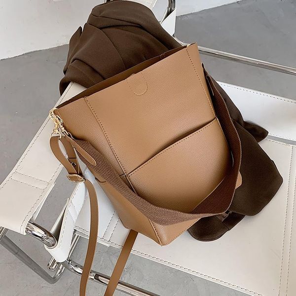 

2-piece set high capacity pu leather shoulder bags 2021 female travel totes lady fashion trending hand bag