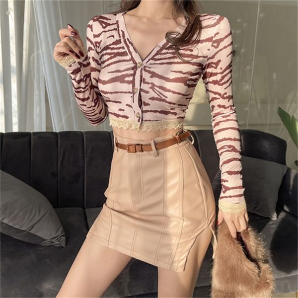 

2021 new spring trend vintage leopard print long sleeve bottom shirt lace with cleavage in v upper thin cut cardigan streetwear ch7z, White;black