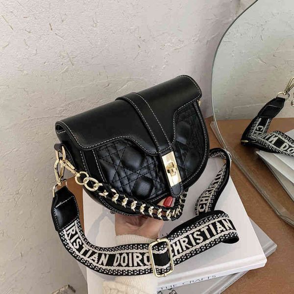 

high texture women's net red fashion one shoulder small trendy version versatile messenger saddle