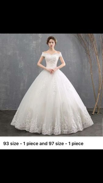 

2021 elegant luxury 20pcs super quality bulk dress wedding gowns, White