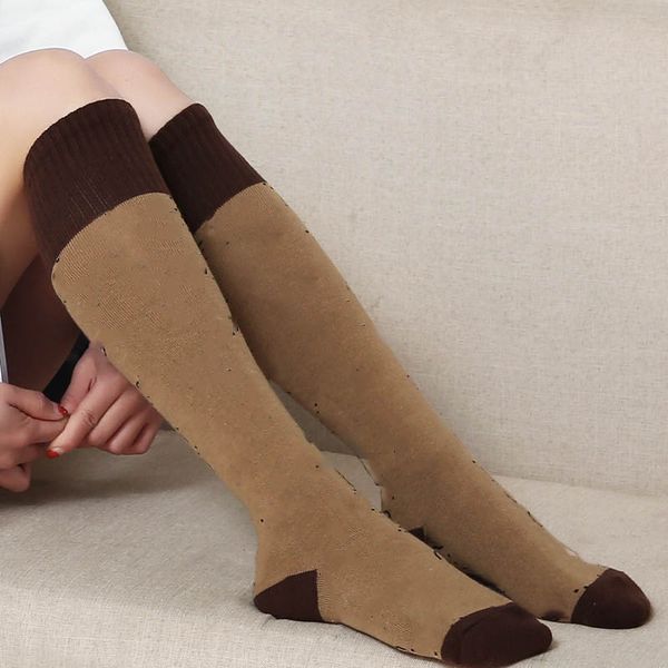 

luxury designer middle tube socks letter tide brand knee socks stockings high stockings winter skirt calf socks girls