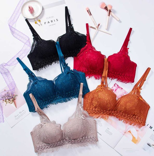 

thick cup fashion lace no steel ring girl underwear comfortable bra set, Red;black