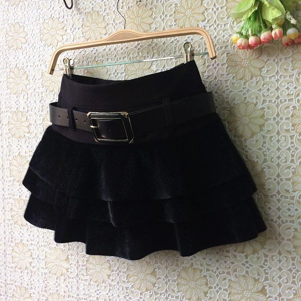 

2020 autumn and winter new cake skirt horse pompon skirt solid color shorts1, White;black