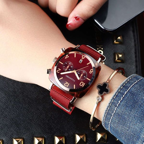 

2019 new dongyu zhou watches the with same female watches, tiktok lovers, fashion, waterproof, big dial, quartz watch, women's watch, Slivery;brown