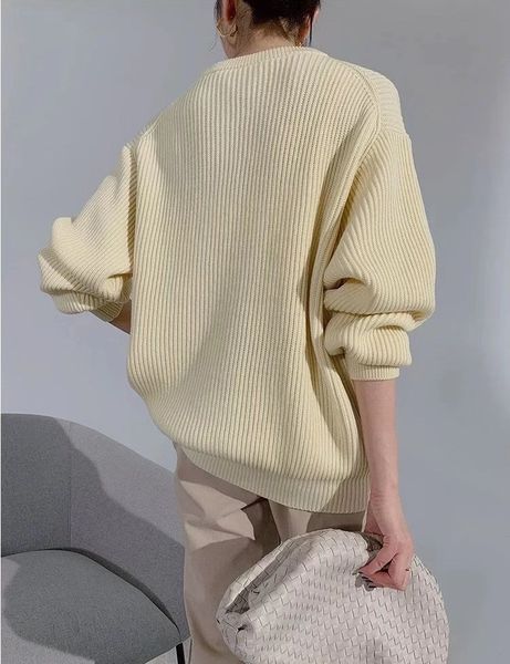 

winter ladies sweater casual wool blended material slim, comfortable and warm, classic color round neck all-match  sweater, White;black
