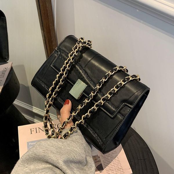 

niche design senior handbags 2021 new fashion chain messenger bag retro square bag underarm dual-use width: 23cm