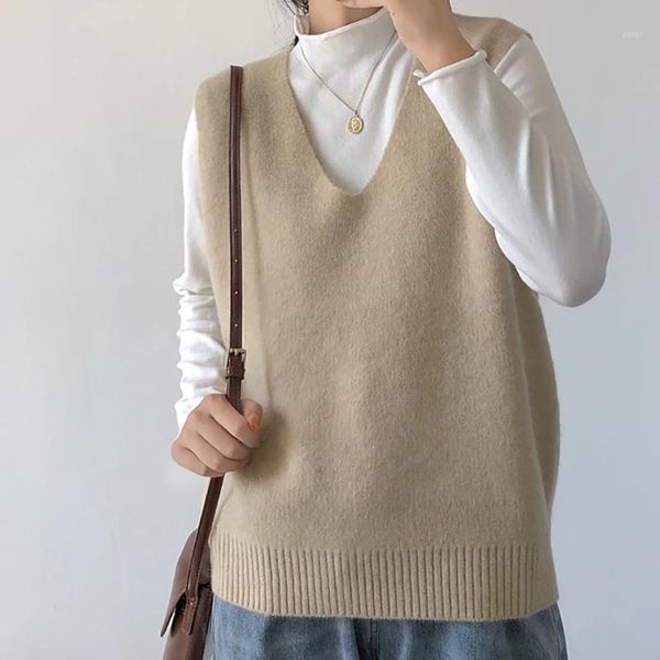 

2020 new fashion v-neck sweater, sleeveless knitted knitted sweater1, Black;white
