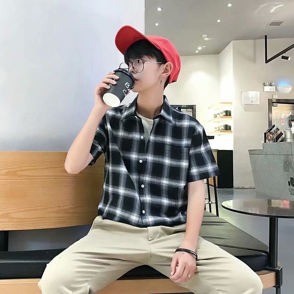 

short korean fashion men's half sleeve inch summer youth plaid shirt coat, White;black