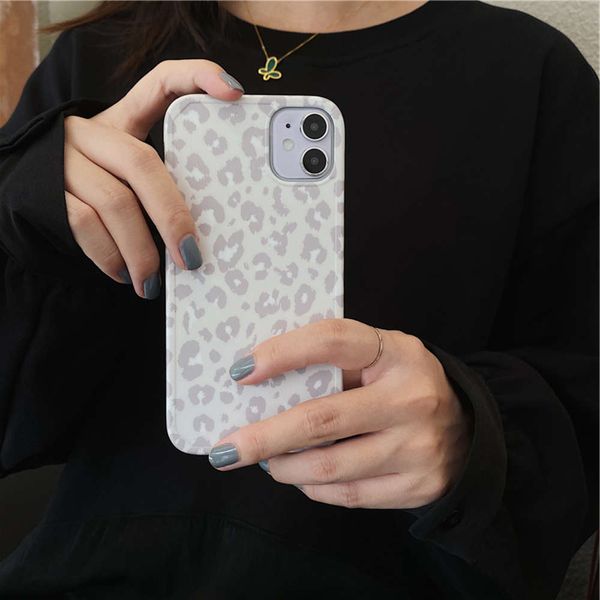 

2dwins cool wind gray leopard print for 11pro max x xs xr / se mobile phone case vip 7p female 8plus silicone fashion personality