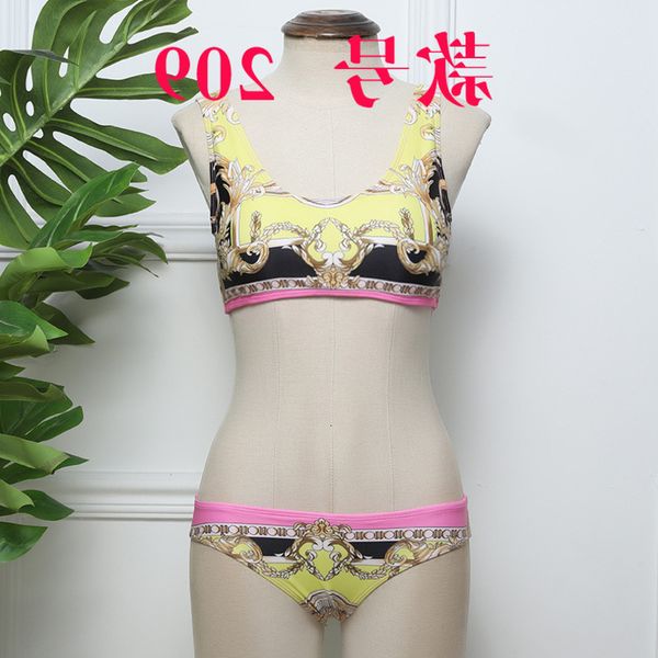 

2020 new fashion split swimsuit women's big and small chest printed bikini