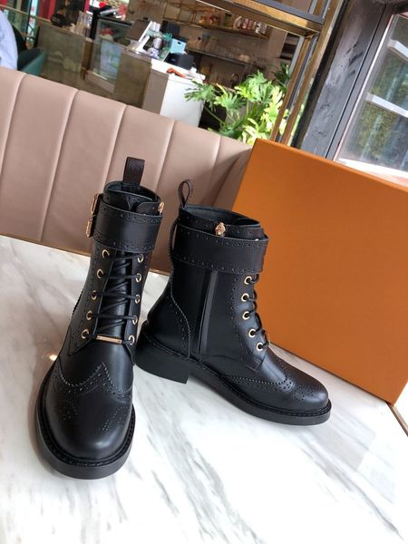 

women luxurys designers 2020 high heel desert boots fashion lace up martin boots short heels flat ankle boots wrgdfe, Black