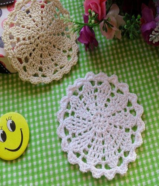 

горячая кружевная кружева хлопковое столовое место место для коврика ткань вязание крючком placemat pad рождественские кабельные чашки кружк