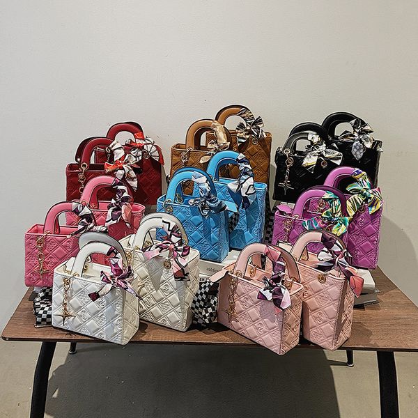 

princess fashion handbags lingge bow scarf handbag women's 2022 new messenger bag