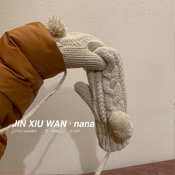 

korean version of warm and cold resistant ball student wool girls winter plush thickened northeast necked cute knitting gloves