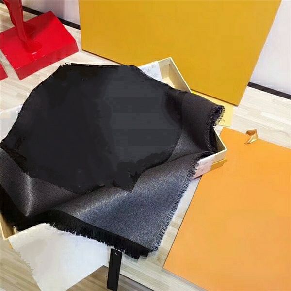 

elegant and beautiful 140*140cm autumn and winter wool female scarf is warm, comfortable and of transportation costs, Blue;gray