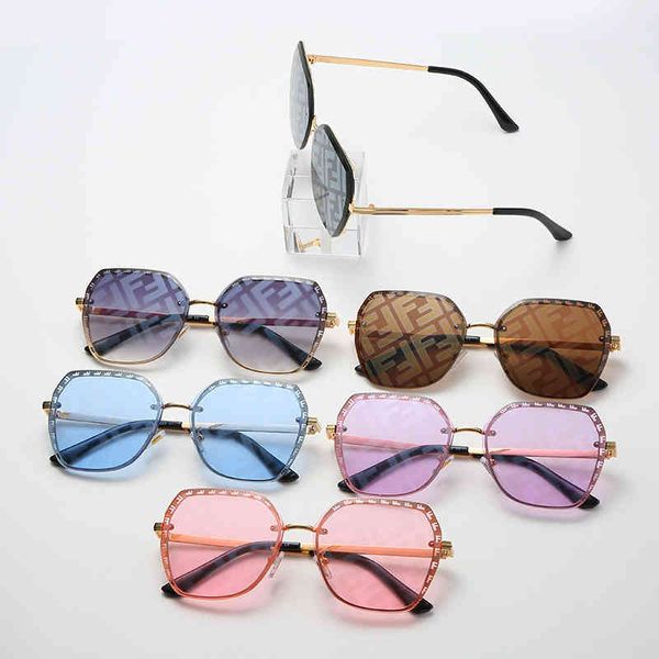 

2021 new letter ocean multicolor men's and women's sunglass fashion trend sports goggl sunglass, White;black