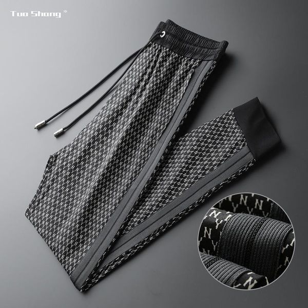 

2021 spring new camouflage pants men black middle drawstring sports pants high fashion side designer joggers pantalon homme 4xl