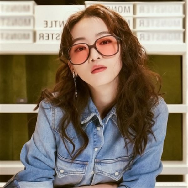 

2021 новые старинные солнцезащитные очки женщины / мужчины cat eye роскошные солнцезащитные очки классический торговый пляж goggle oculos de