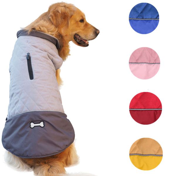 

outdoor dog in autumn and winter can wear pet clothing on both sid