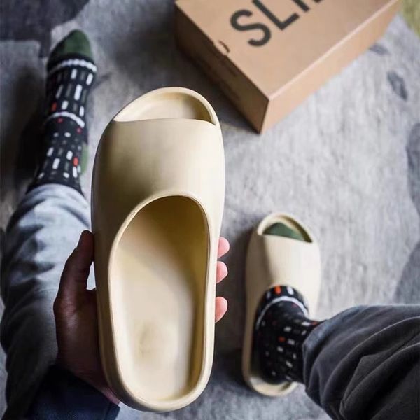

2021 fashion slides foam runner desert sand earth brown resin mens womens slipper pantoufle luxe male female sandal slippers shoes, Black