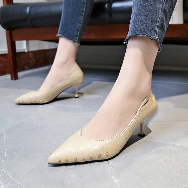 

2021 female new metal decoration women's shoes thin heels fashion pointed toe pump sleeve shoes woman, Black